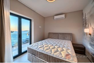 020 2030 89 rogoznica modern villa with pool for sale