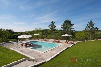 011 1026 03 Pazin Large estate with holiday homes for sale