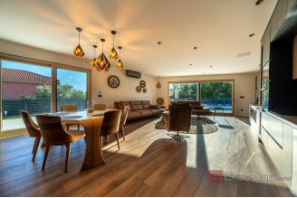 020 2036 127 split podstrana modern villa with pool for sale