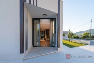 020 2036 127 split podstrana modern villa with pool for sale