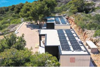 007 2043 142 Zadar Investment property with a sea view for sale
