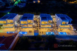 013 2048 33 Makarska Luxury villa with panoramic sea view for sale