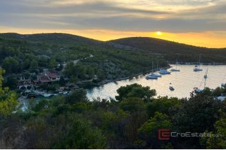006 2029 98 hvar large plot of land with sea view for sale