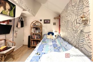 007 2049 31 Split Varos Three bedroom apartment in a great location for sale