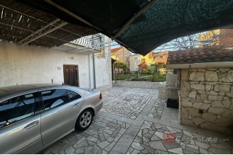 012 2052 04 Trogir Family house with a sea view for sale