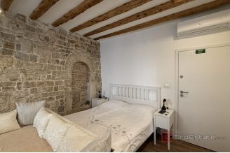 009 2046 69 Split center Two apartment units for sale