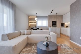 012 2043 144 Zadar Apartment with roof terrace and jacuzzi for sale