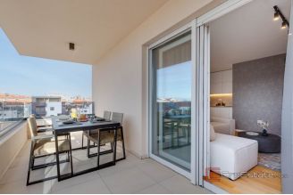 012 2043 144 Zadar Apartment with roof terrace and jacuzzi for sale