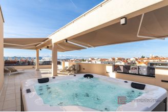 012 2043 144 Zadar Apartment with roof terrace and jacuzzi for sale