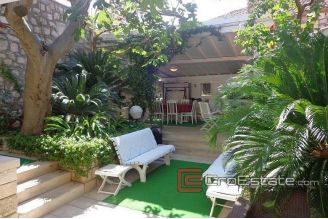 20 4146 30 Brac Villa For Sale