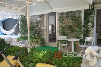 20 4146 30 Brac Villa For Sale