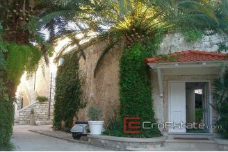 20 4146 30 Brac Villa For Sale