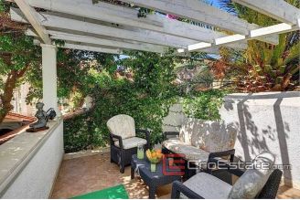 20 4146 30 Brac Villa For Sale