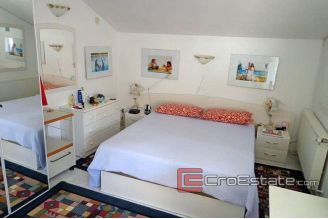 20 4146 30 Brac Villa For Sale