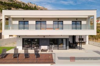 020 2046 70 Split area Luxury villa with panoramic sea view sale