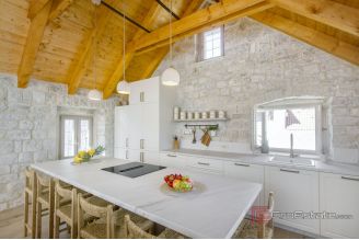 020 2035 212 Trogir Authentic stone house with modern design for sale