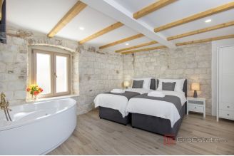 020 2035 212 Trogir Authentic stone house with modern design for sale