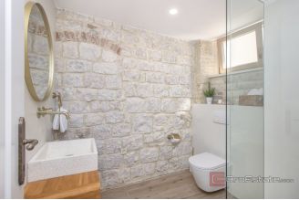 020 2035 212 Trogir Authentic stone house with modern design for sale