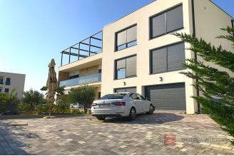 018 2021 405 Rogoznica New villa with a sea view sale