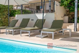 018 2052 02 Peljesac Villa with pool and a sea view for sale