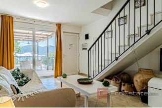 018 2052 02 Peljesac Villa with pool and a sea view for sale