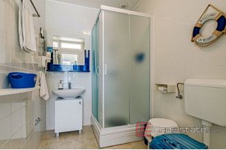 018 2052 02 Peljesac Villa with pool and a sea view for sale