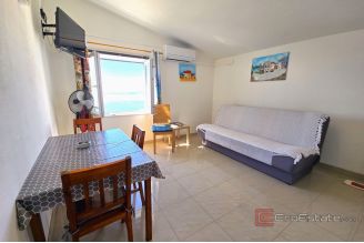 009 2029 99 near split renovated house with sea view for sale