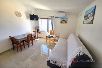 009 2029 99 near split renovated house with sea view for sale