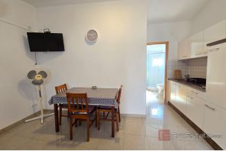 009 2029 99 near split renovated house with sea view for sale