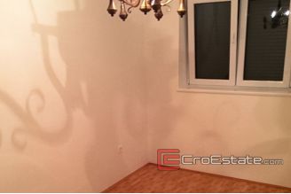 09 4144 30 Split apartment garden for sale