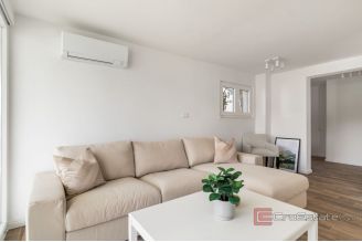 019 2022 445 trogir apartment house first row to the sea for sale