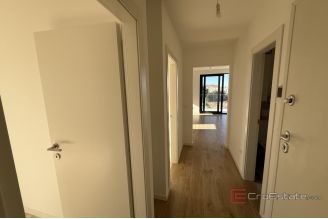 007 2043 146 Zadar Modern two bedroom apartment for sale