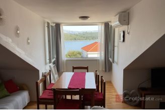017 2052 07 Korcula Semi detached house with a sea view for sale