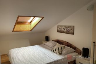 017 2052 07 Korcula Semi detached house with a sea view for sale