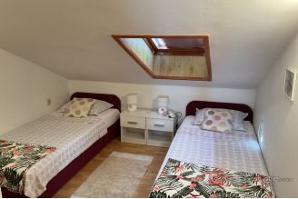 017 2052 07 Korcula Semi detached house with a sea view for sale