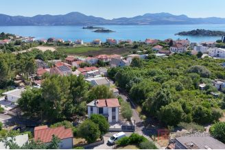 014 2052 08 peljesac stone family house with two apartments for sale