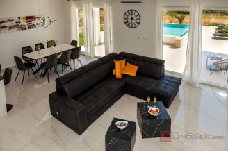 020 2052 09 Sibenik Modern villa with pool for sale