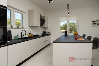 020 2052 09 Sibenik Modern villa with pool for sale