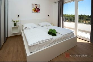 020 2052 09 Sibenik Modern villa with pool for sale