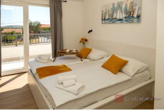 020 2052 09 Sibenik Modern villa with pool for sale