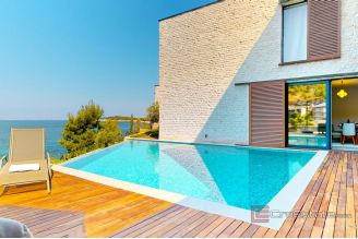 019 2022 364a primosten exclusive villa first row to the sea for sale