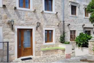 018 2052 14 Peljesac Stone house with panoramic sea view for sale