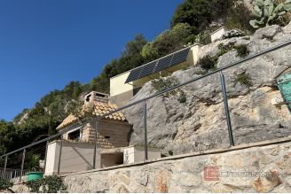 018 2052 14 Peljesac Stone house with panoramic sea view for sale