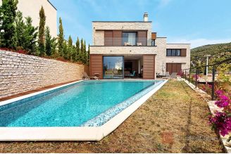 017 2022 364d primosten attractive villa second row to the sea for sale