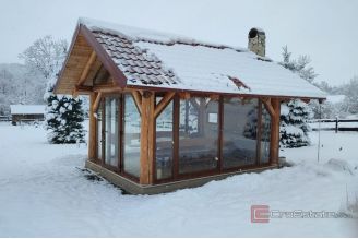 017 2052 15 Gospic House with large property sale