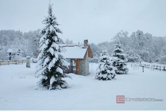 017 2052 15 Gospic House with large property sale