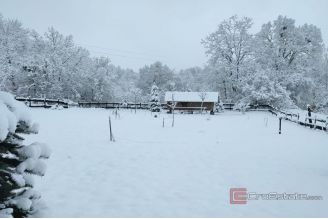 017 2052 15 Gospic House with large property sale