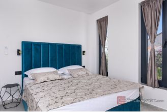 019 2035 217 Ciovo Luxury villa with panoramic sea view for sale