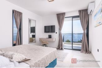 019 2035 217 Ciovo Luxury villa with panoramic sea view for sale