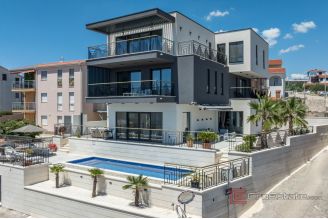 019 2035 217 Ciovo Luxury villa with panoramic sea view for sale